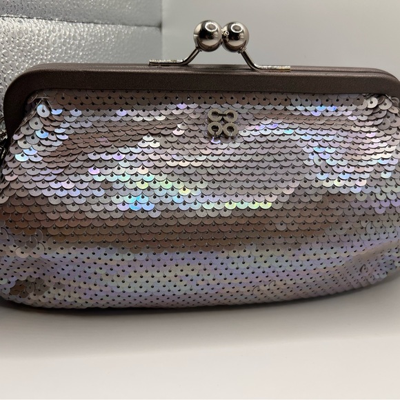 Coach Rare EUC Audrey Sequin Clutch Wristlet with Kiss Lock - Picture 2 of 13